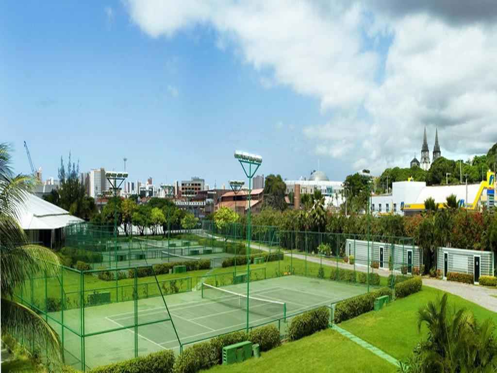 פורטאלזה Marina Park Hotel מראה חיצוני תמונה Tennis courts at the club